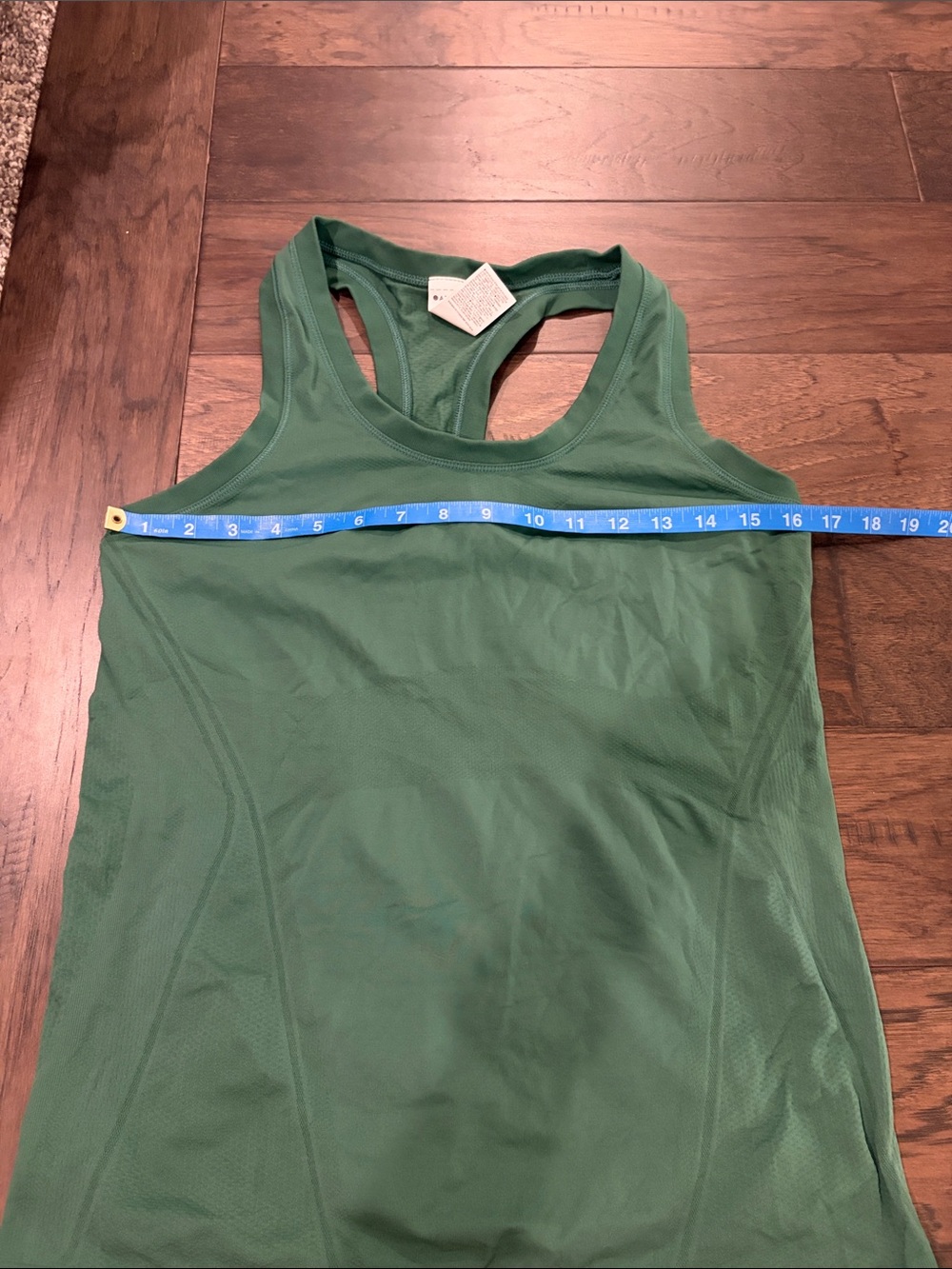 Athleta Momentum Tank Sz M - Picture 5 of 6
